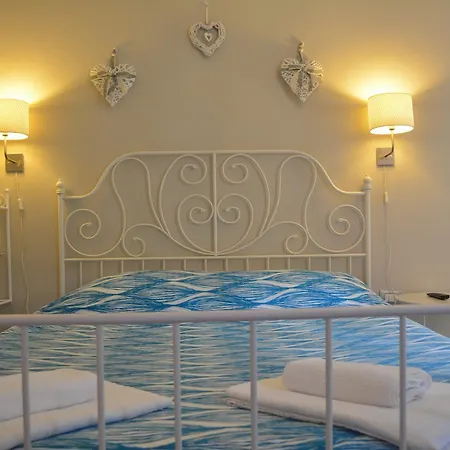 La Casita فندق مبيت وإفطار كييتي